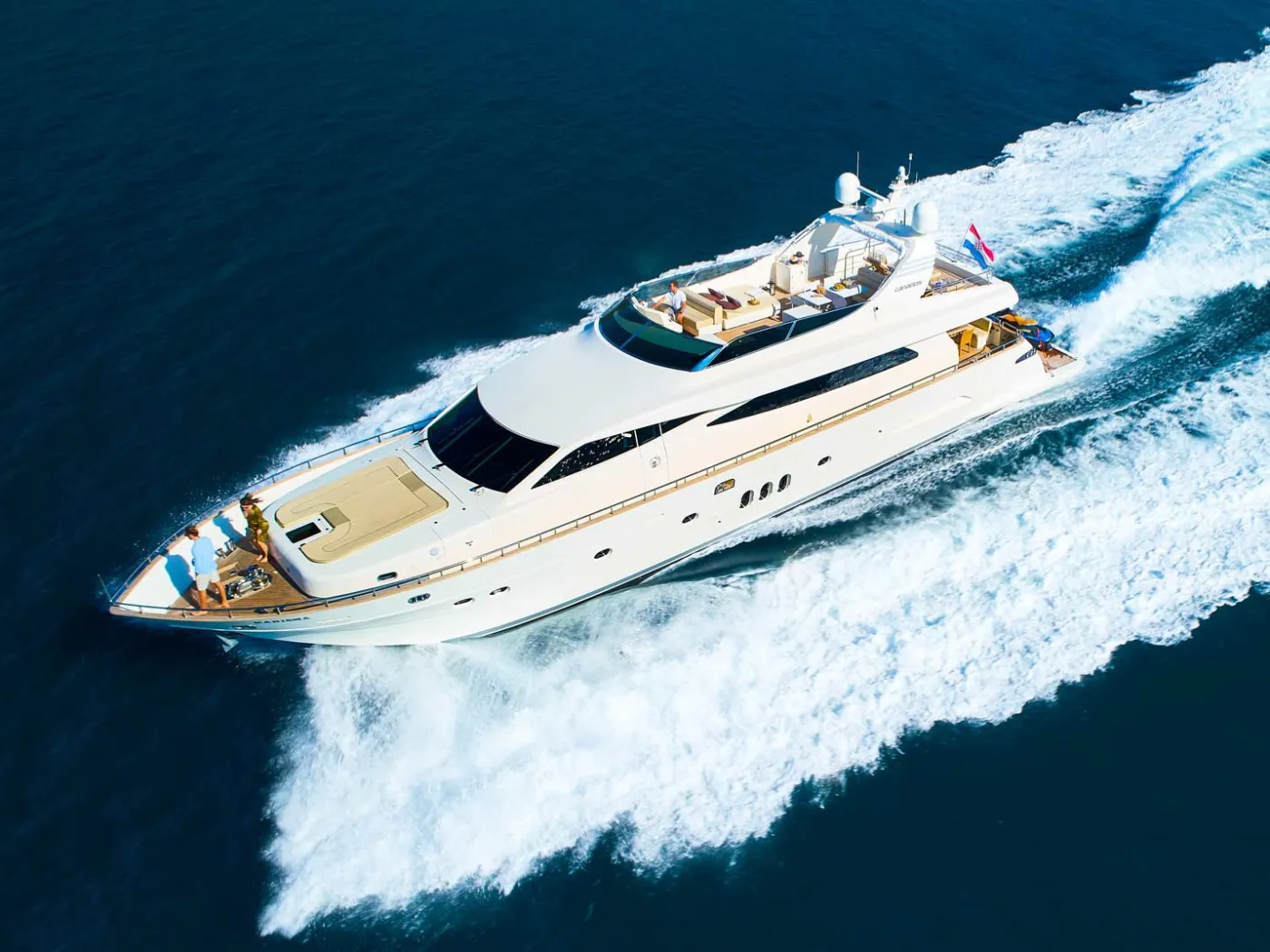 Karisma - Motor Yacht in Baška Voda