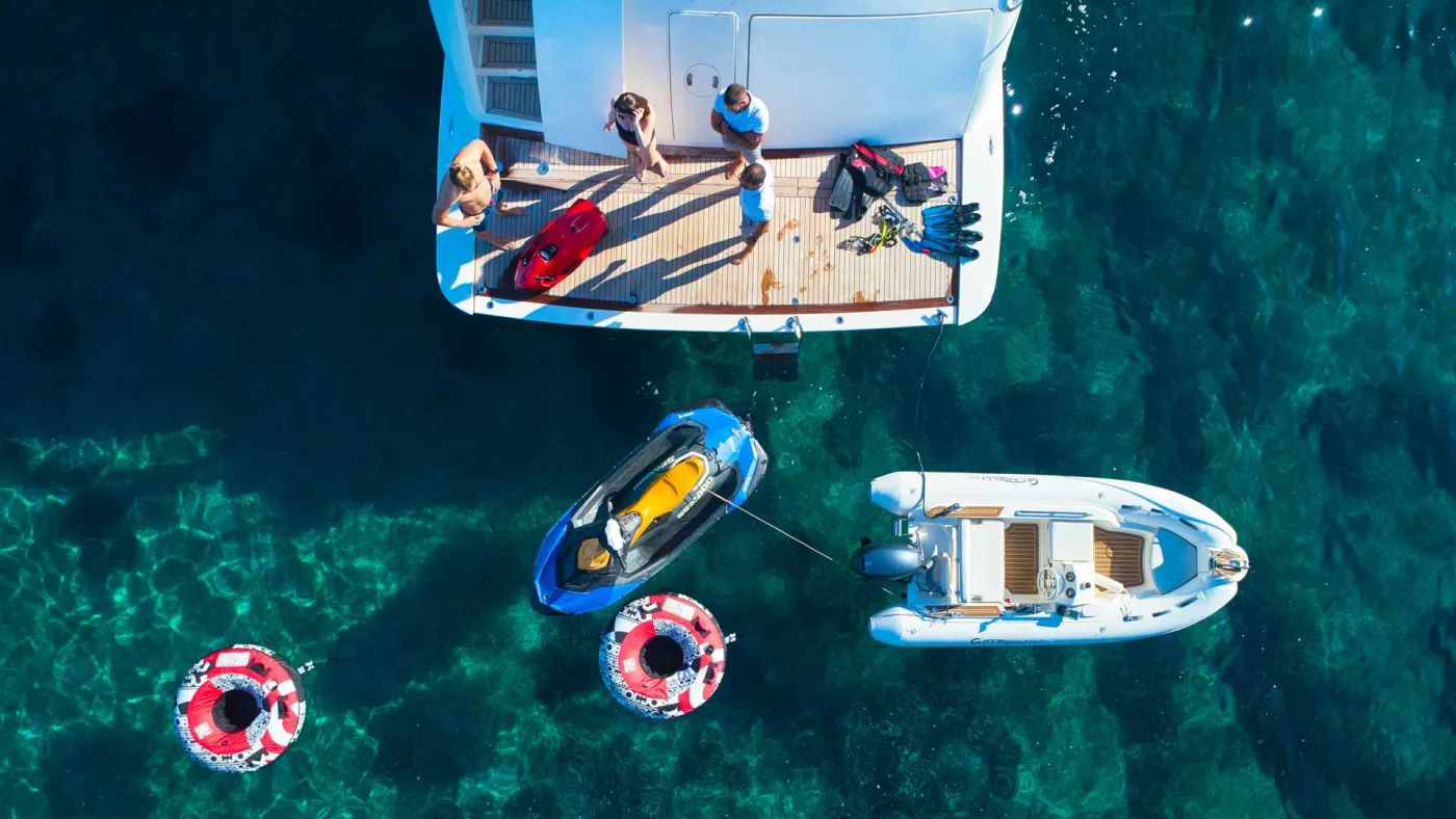 Karisma - Motor Yacht in Baška Voda