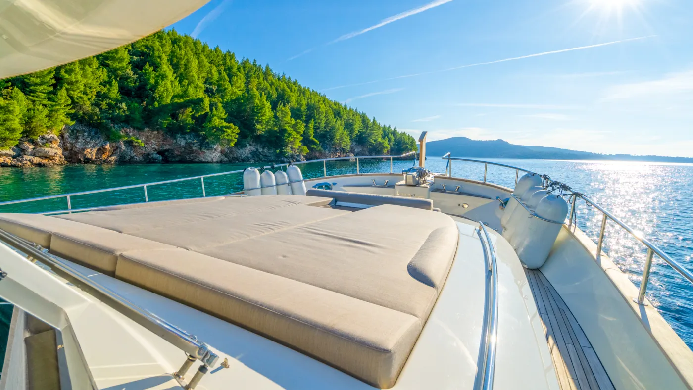 Cloud 9 - Motor Yacht in Komolac