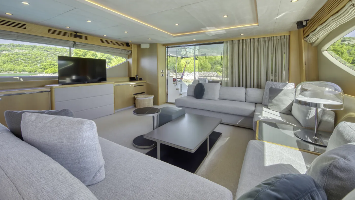 Insieme - Motor Yacht in Trogir
