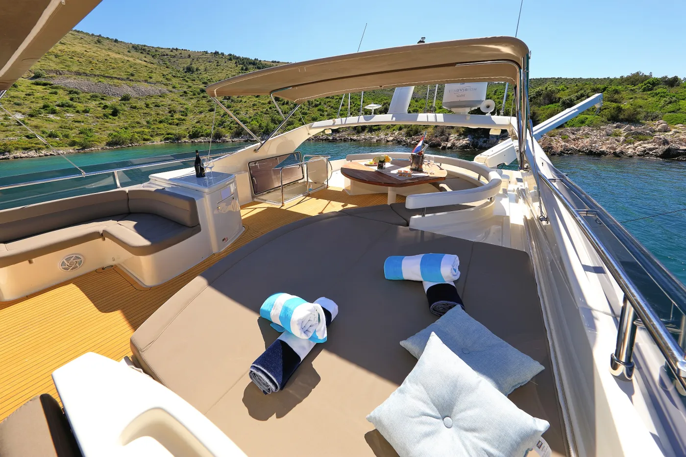 Quo Vadis I - Motor Yacht in Pakoštane