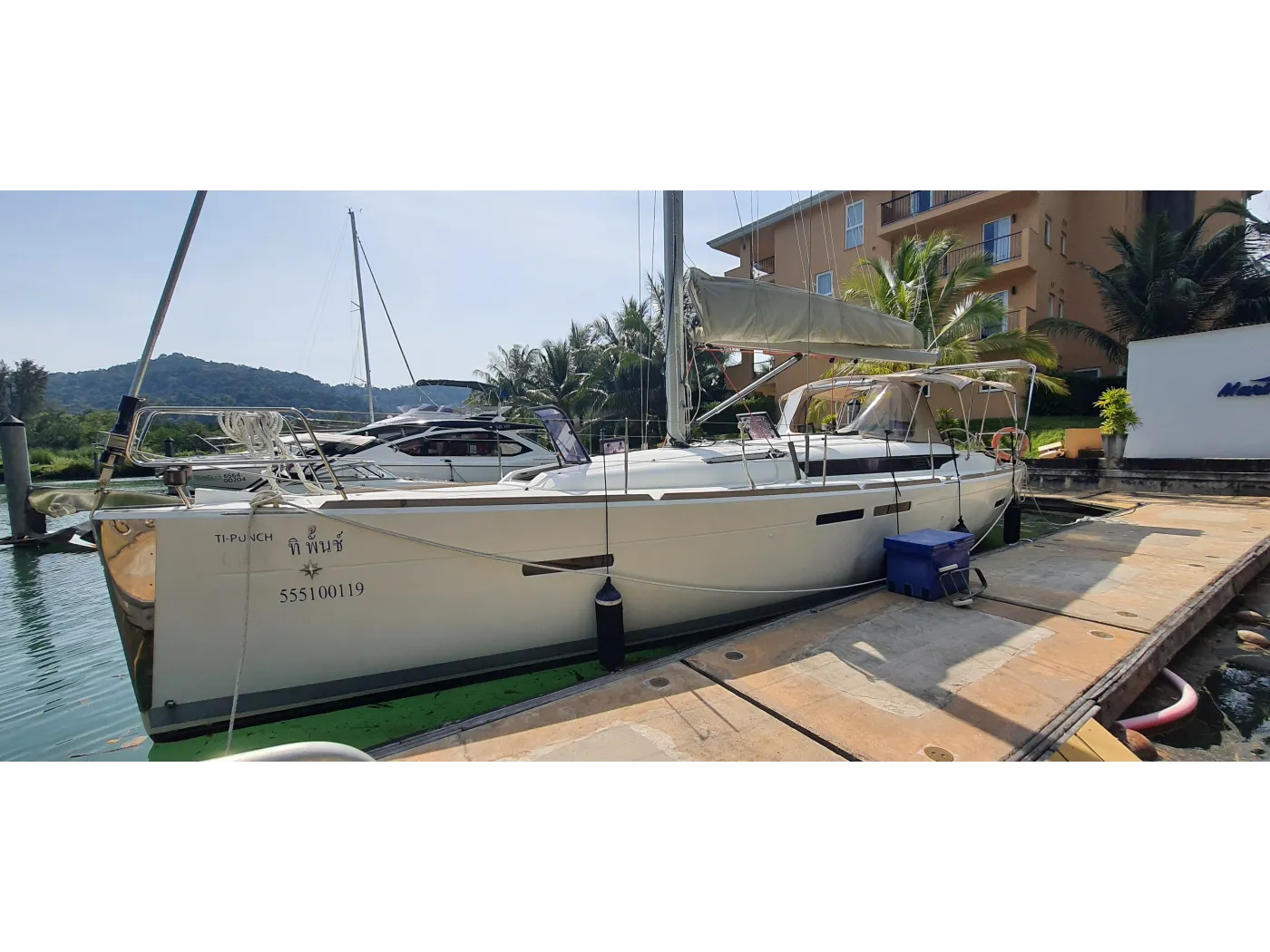T-Punch - Sailboat in Koh Chang Tai