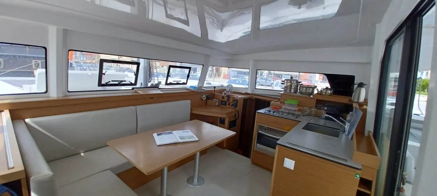 Axieros II - Catamaran in Ligia
