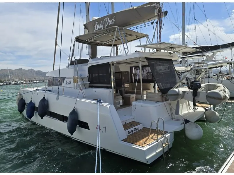 Lady Dasi - Catamaran in Lefkada