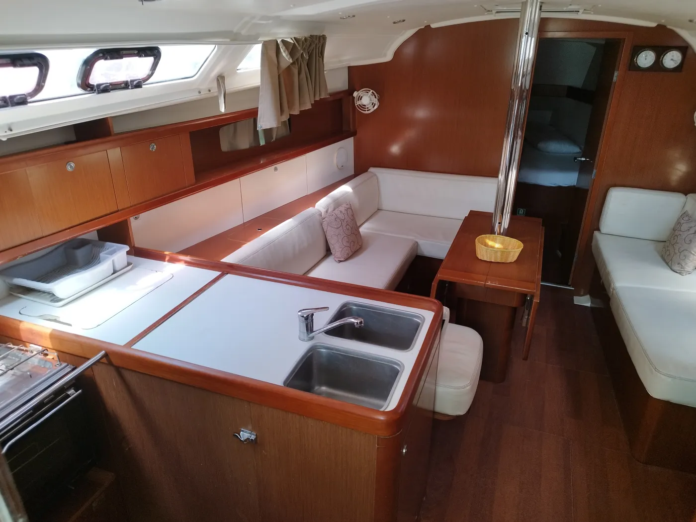 MINA "Sails 2025" - Yelkenli içinde Nea Peramos