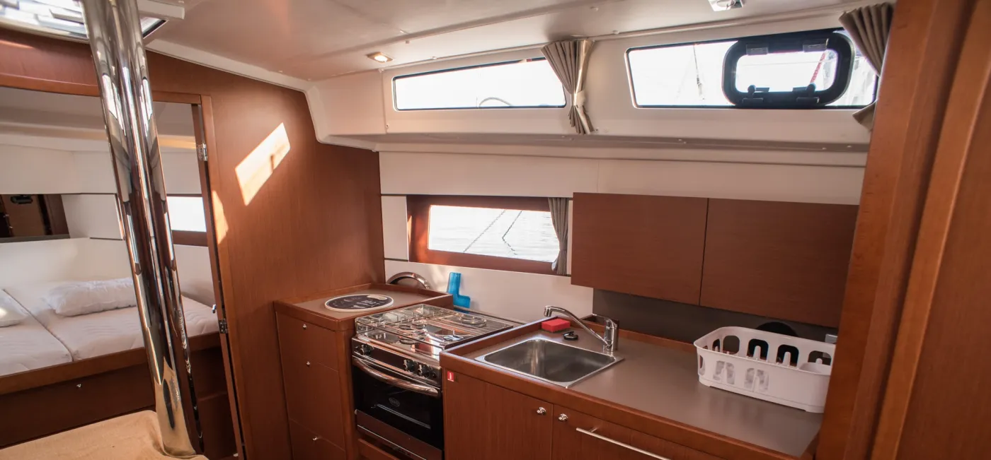 SIRINA "Sails 2025" - Yelkenli içinde Nea Peramos