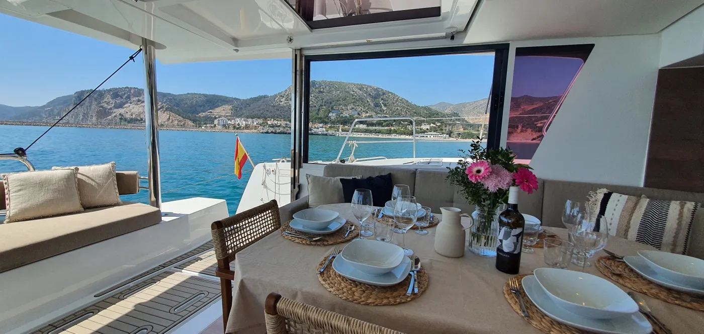 DISFRUTON - Catamaran in Port d'Andratx