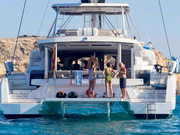 Aft platform