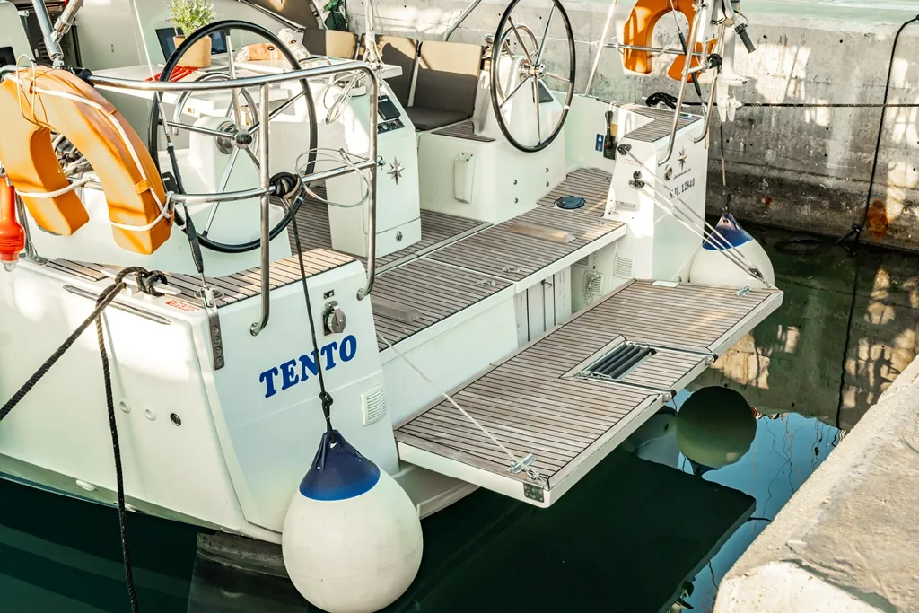 TENTO - Sailboat in Rodos