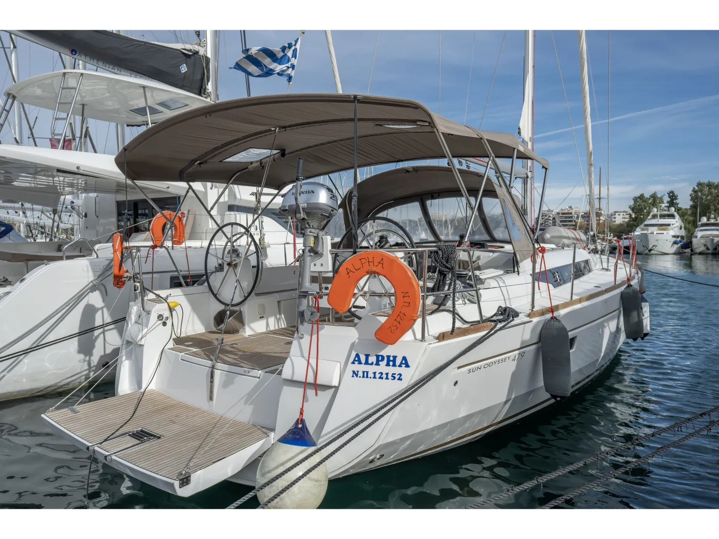 ALPHA - Sailboat in Mpenitses