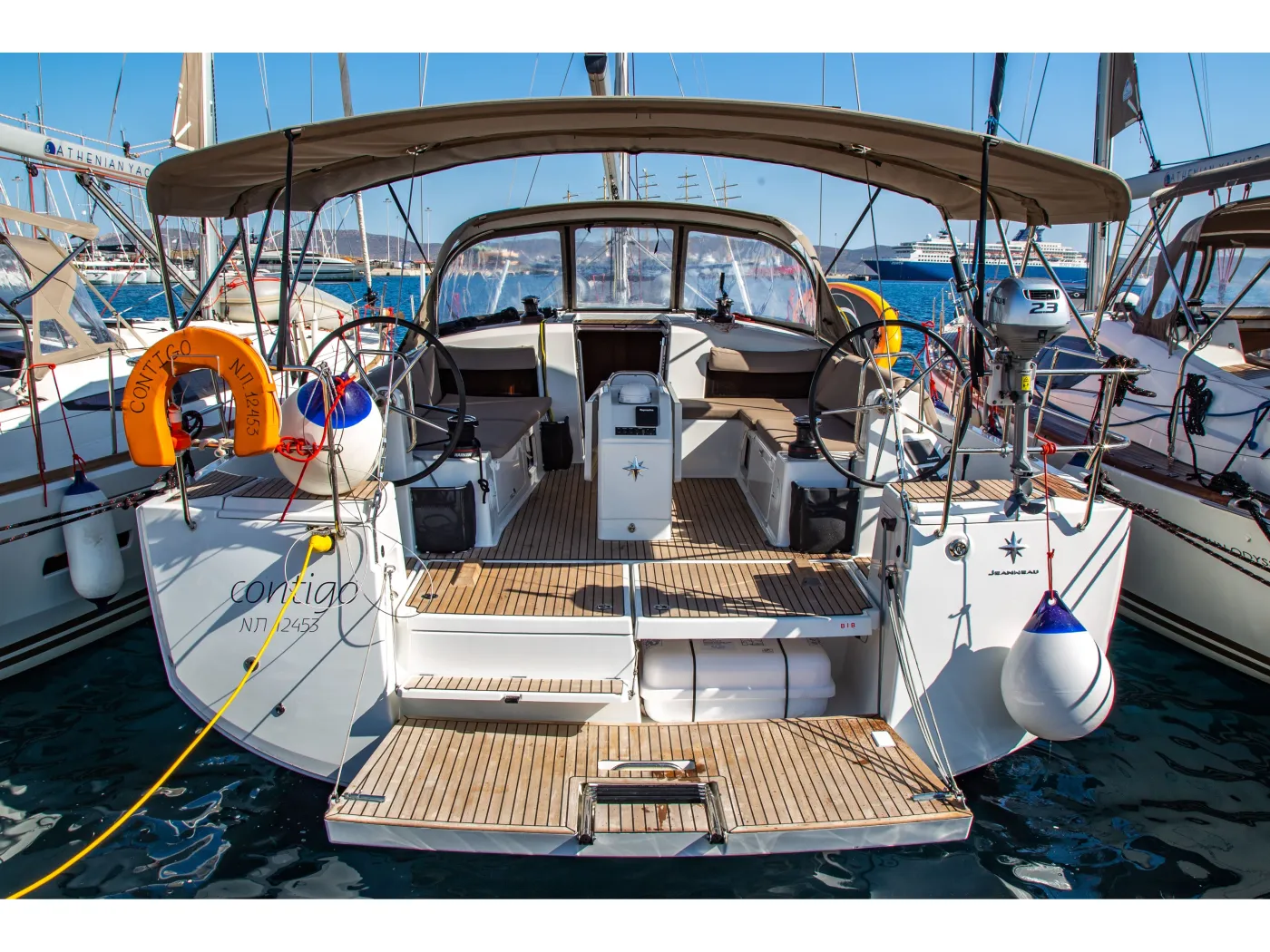 CONTIGO - Sailboat in Lavrio
