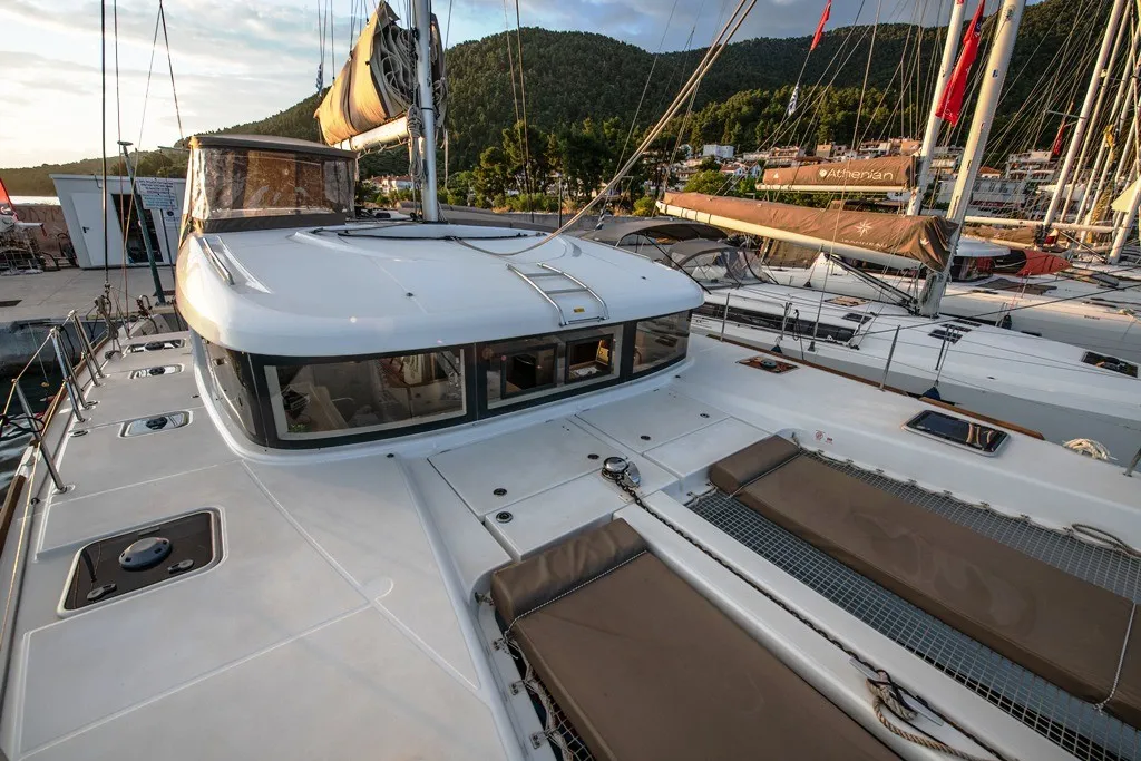 ELIA - Catamaran in Neo Klima