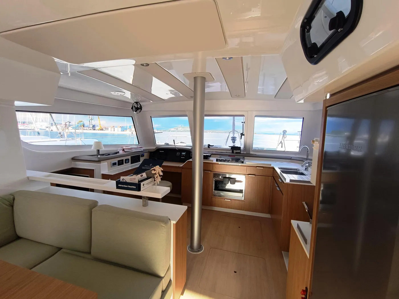 VEGAS - Catamaran in Kallithea