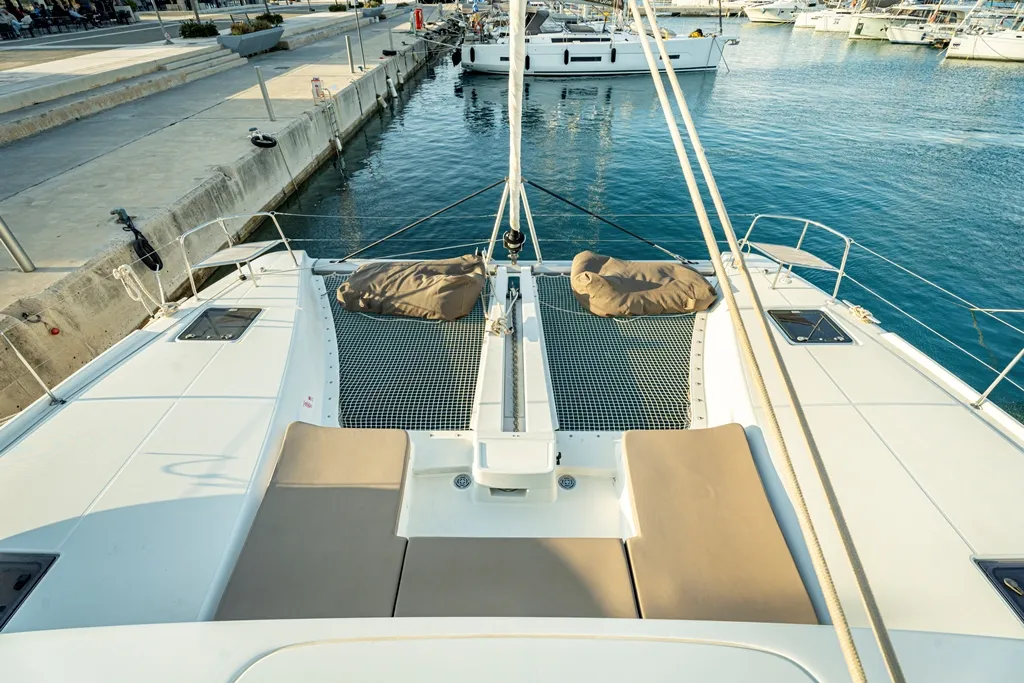 AMALIA - Catamaran in Piso Livadi