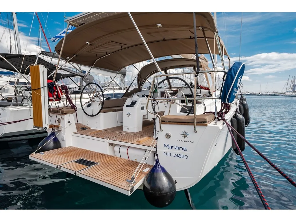 MYRIANA - Sailboat in Piso Livadi
