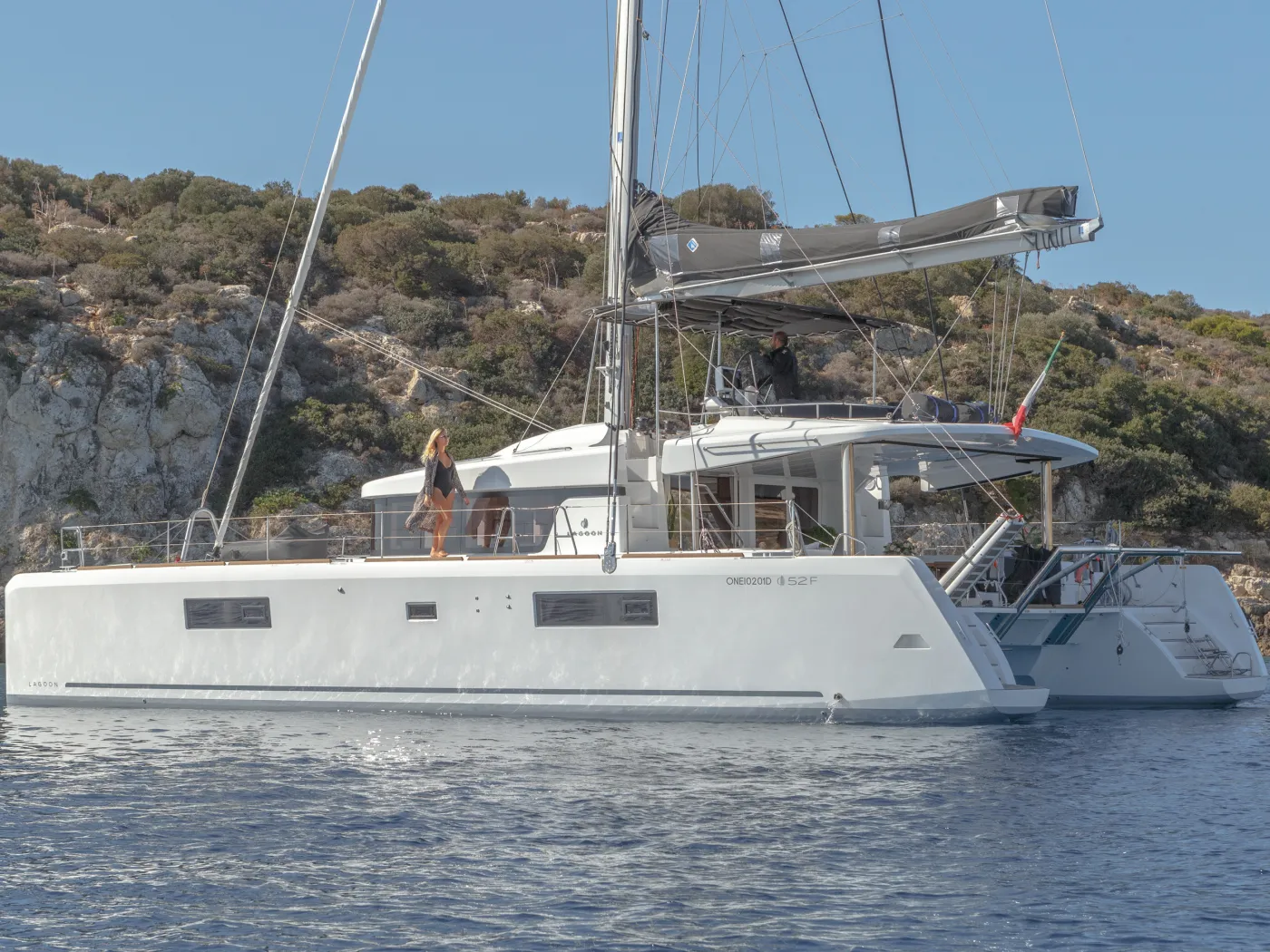 ONEIDA - Catamaran in Nea Peramos