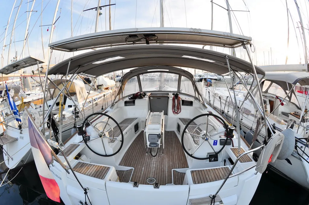 Aeriko - Sailboat in Alimos