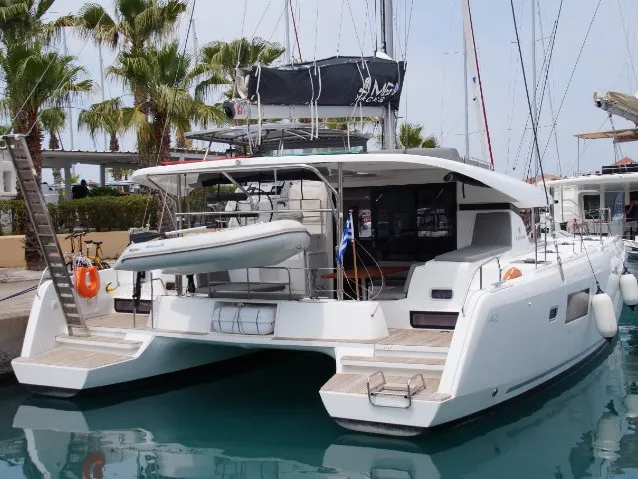 Sea novels - Catamaran in Palairos