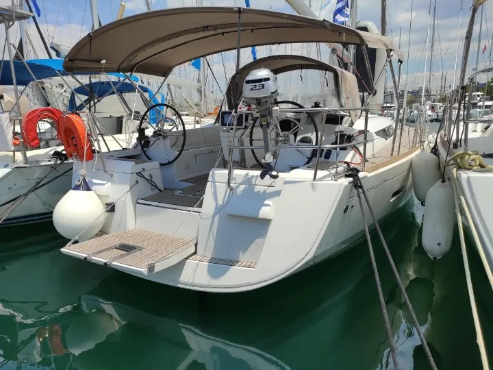 Spirus - Sailboat in Alimos