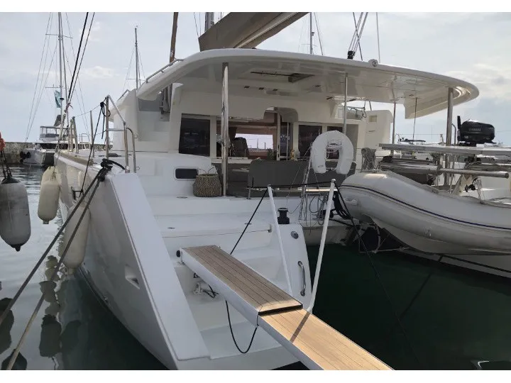 Azraq - Catamaran in Alimos