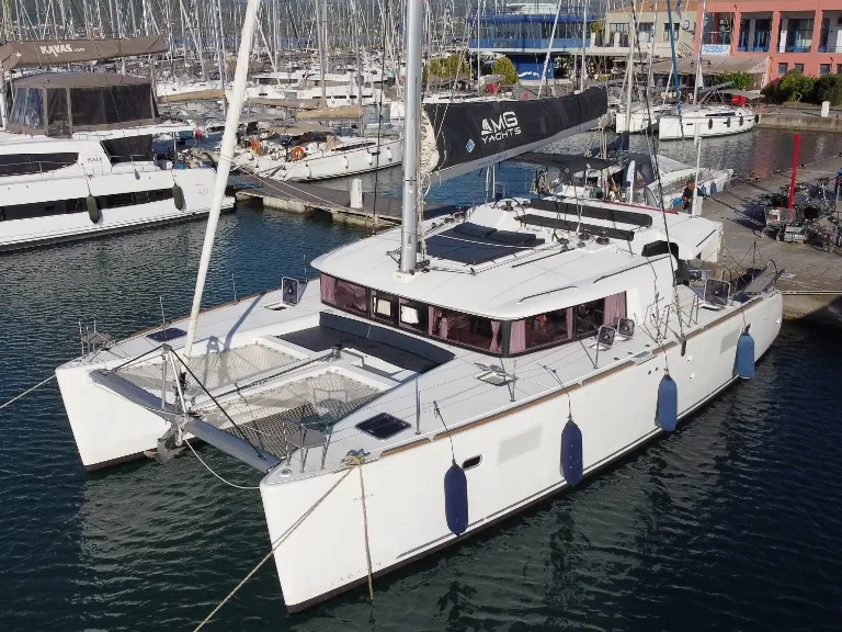 Mary One - Catamaran in Palairos