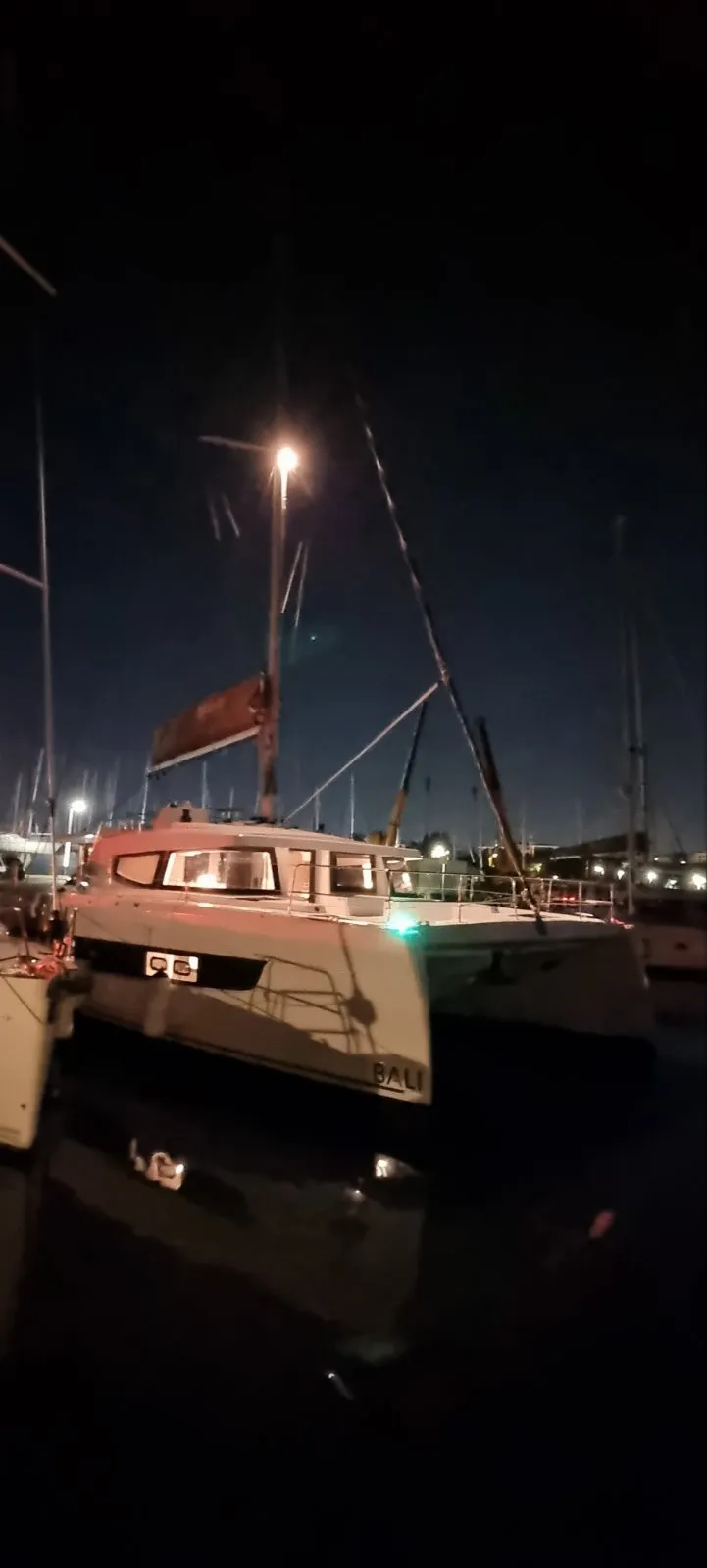 SEA PEARL - Katamaran içinde Alimos
