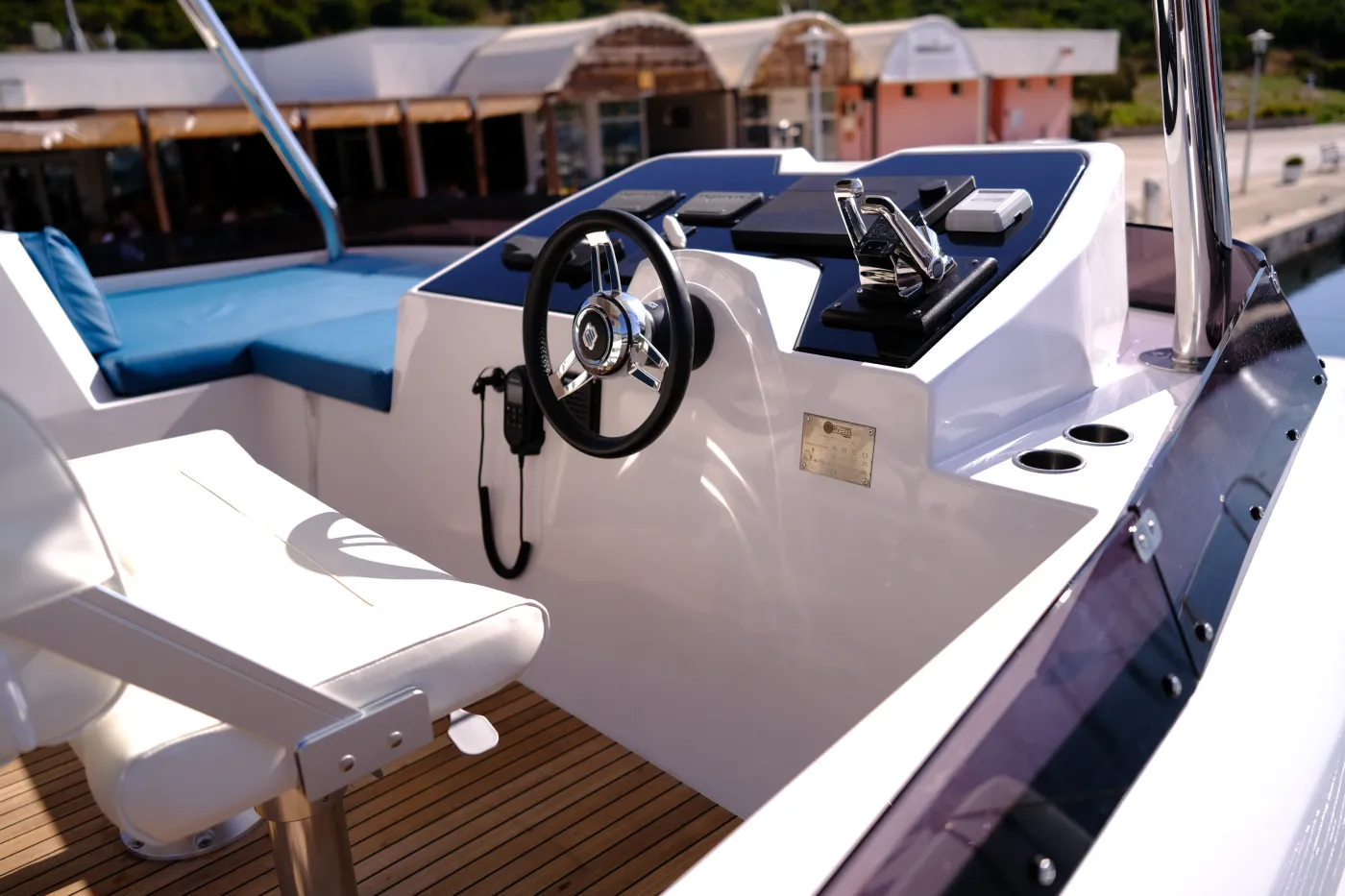 Abuzz - Catamaran in Primošten