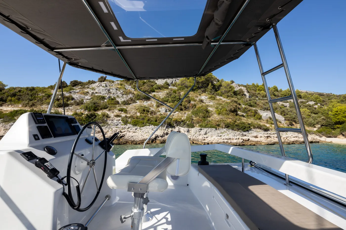 Catamarino - Catamaran in Primošten