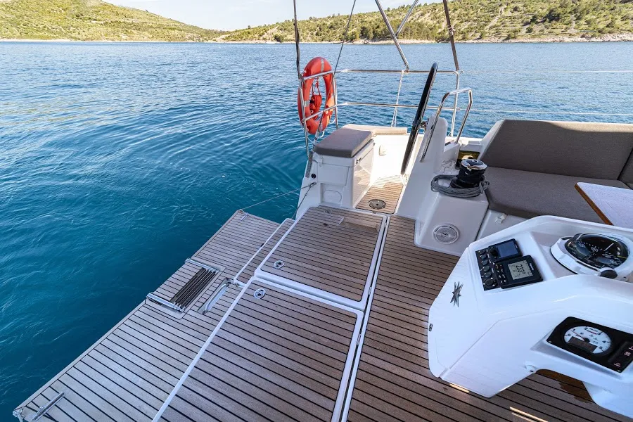 FREKI - Sailboat in Primošten