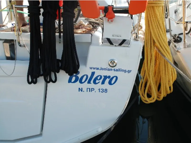 Bolero - Yelkenli içinde Lefkada