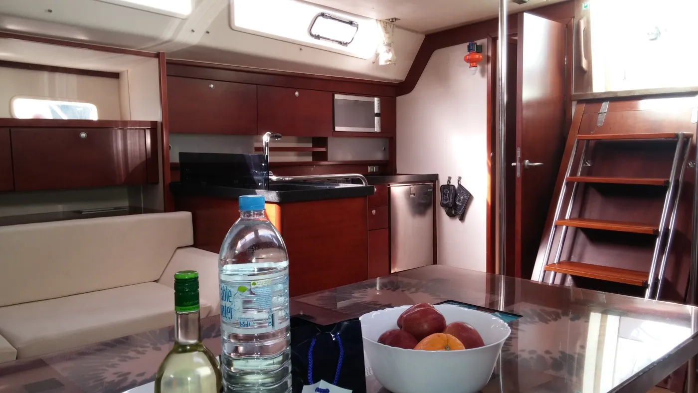 APOLLONIS - Sailboat in Nisi