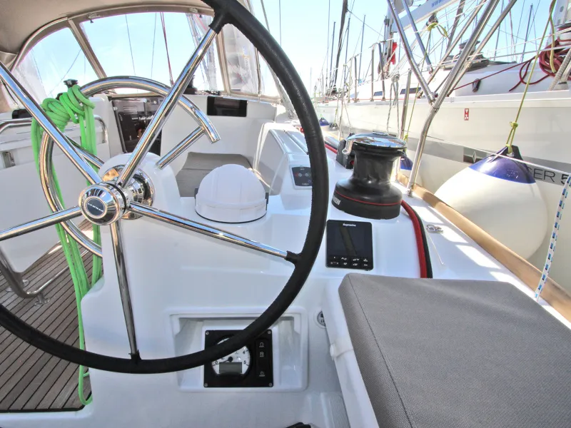 Kronos - Sailboat in Lavrio