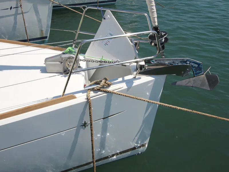 Kronos - Sailboat in Lavrio