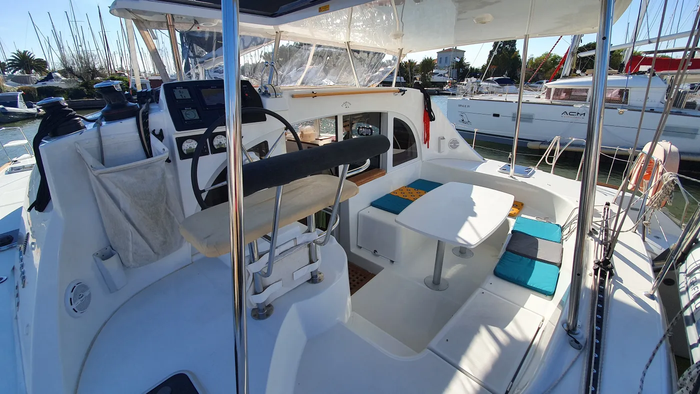 Tarawa 3 - Catamaran in Hyères