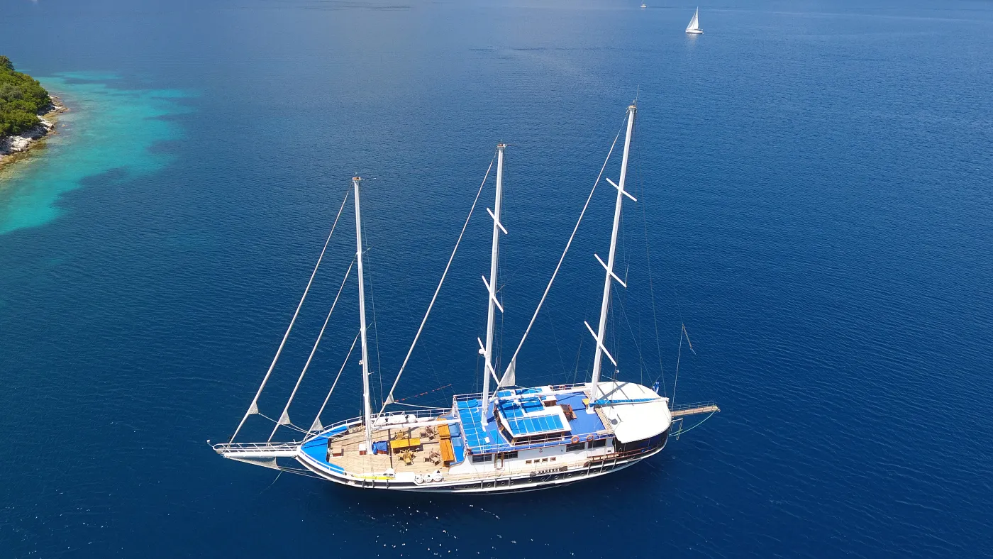 Artemis - Gulet in Nisi