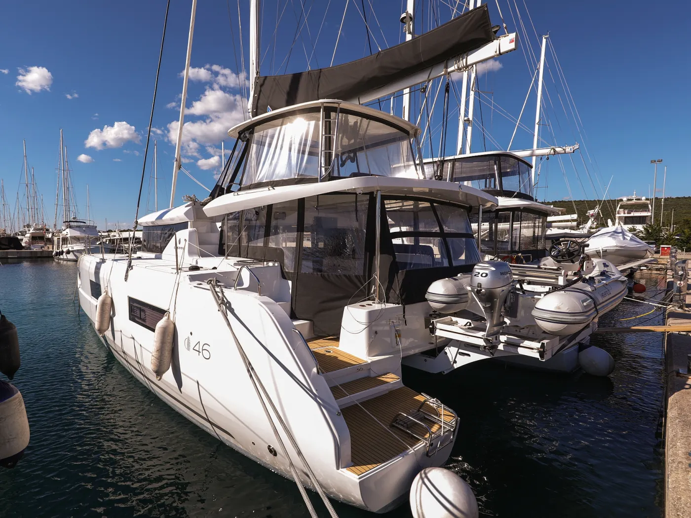 NUVOLA - Catamaran in Bibinje
