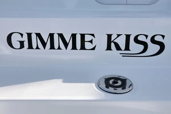 GIMME KISS