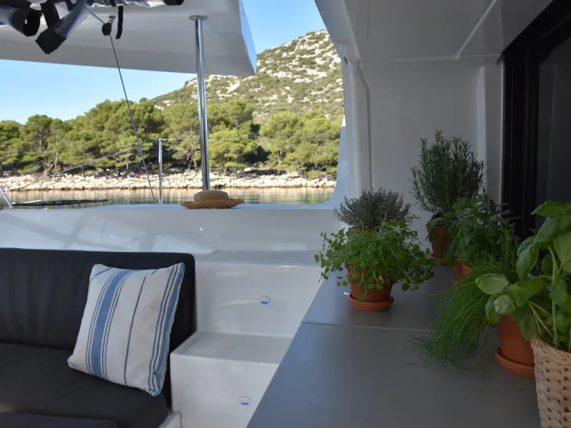 NOTORIOUS - Catamaran in Bibinje