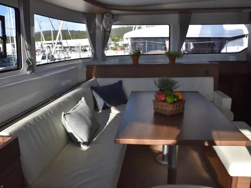 NOTORIOUS - Catamaran in Bibinje