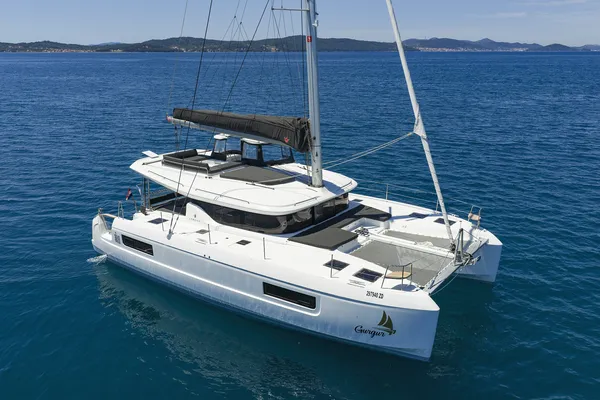 BRAND NEW LAGOON 43