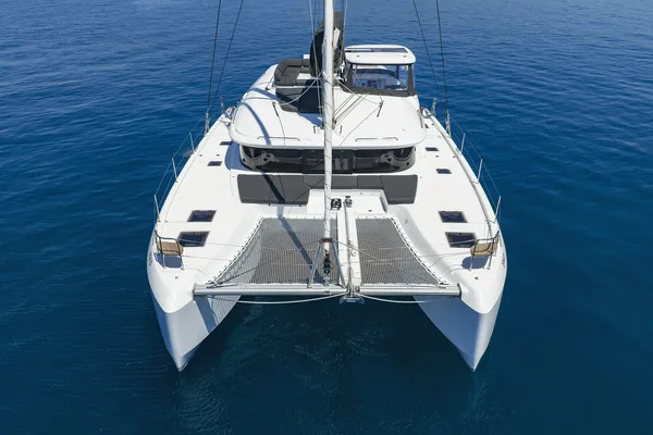 BRAND NEW LAGOON 43