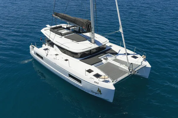 BRAND NEW LAGOON 43