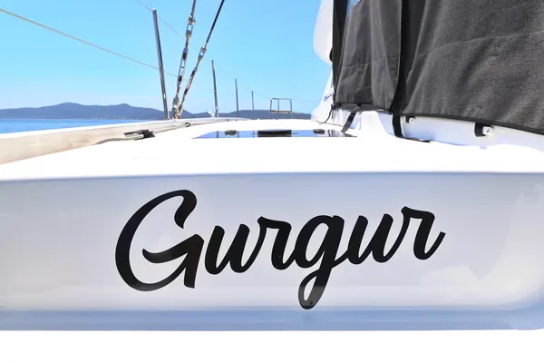 BRAND NEW LAGOON 43