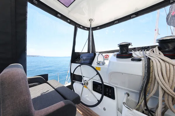 BRAND NEW LAGOON 43