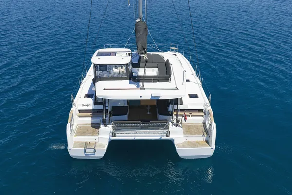 BRAND NEW LAGOON 43