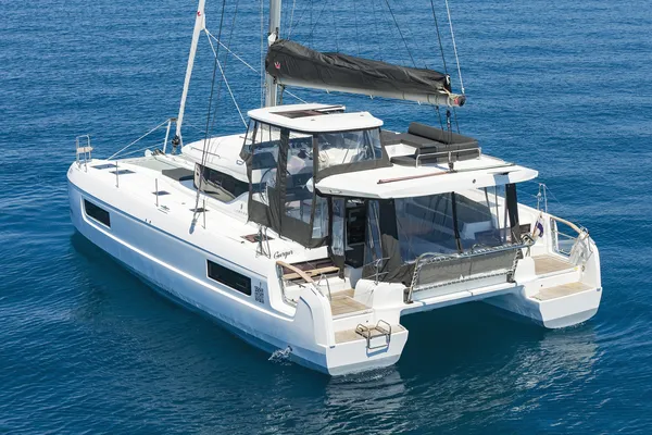 BRAND NEW LAGOON 43