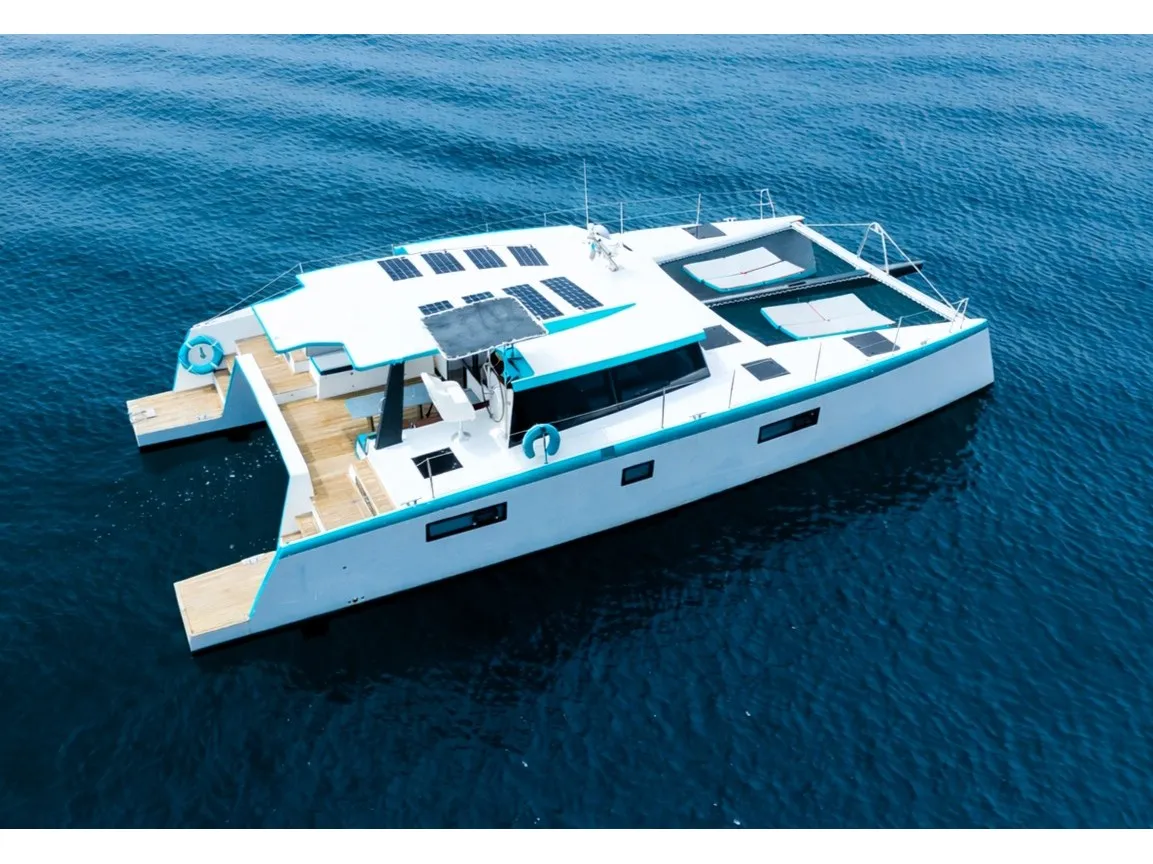 Turquoise - Catamaran in Funchal