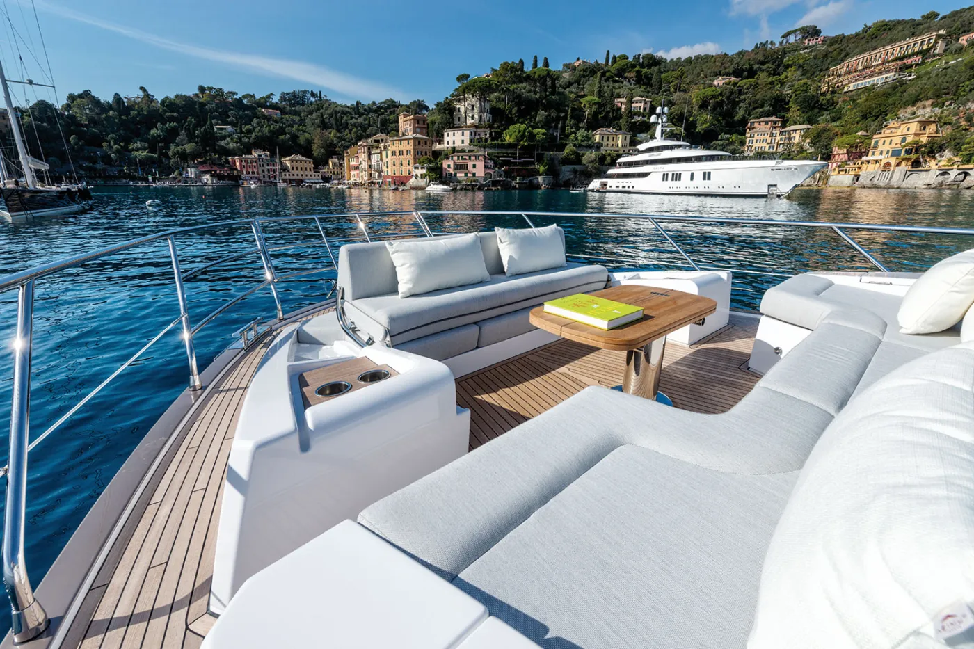 ALUMINIA - Motor Yacht in Kaštel Gomilica