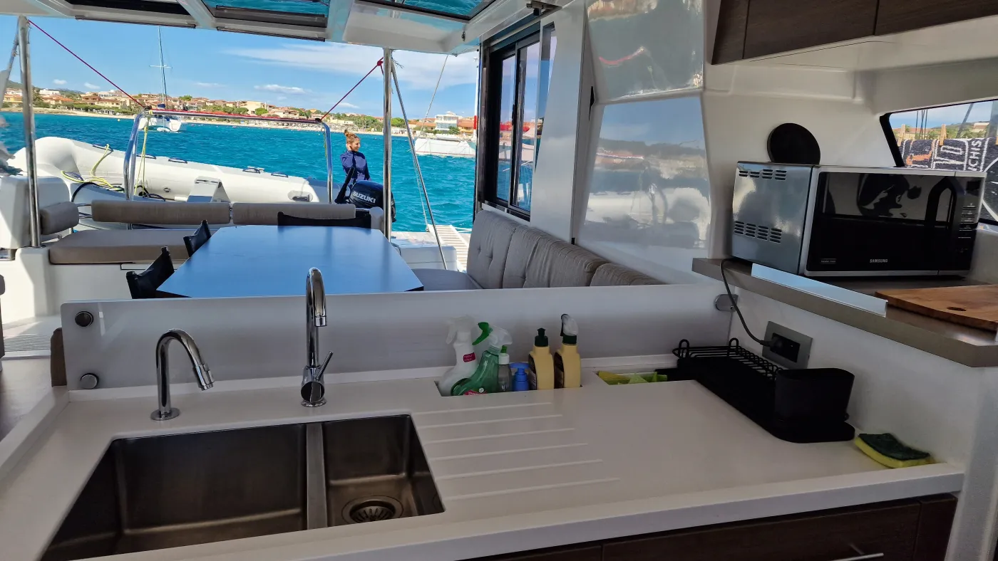 Fabster19 - Catamaran in Golfo Aranci