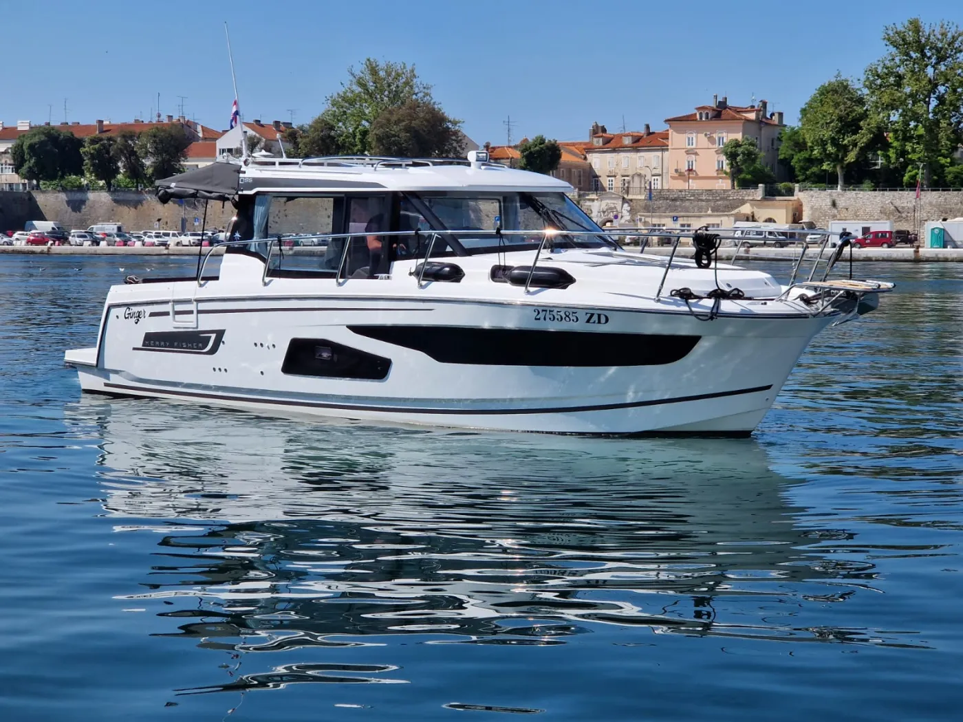Ginger - Motor Yat içinde Zadar